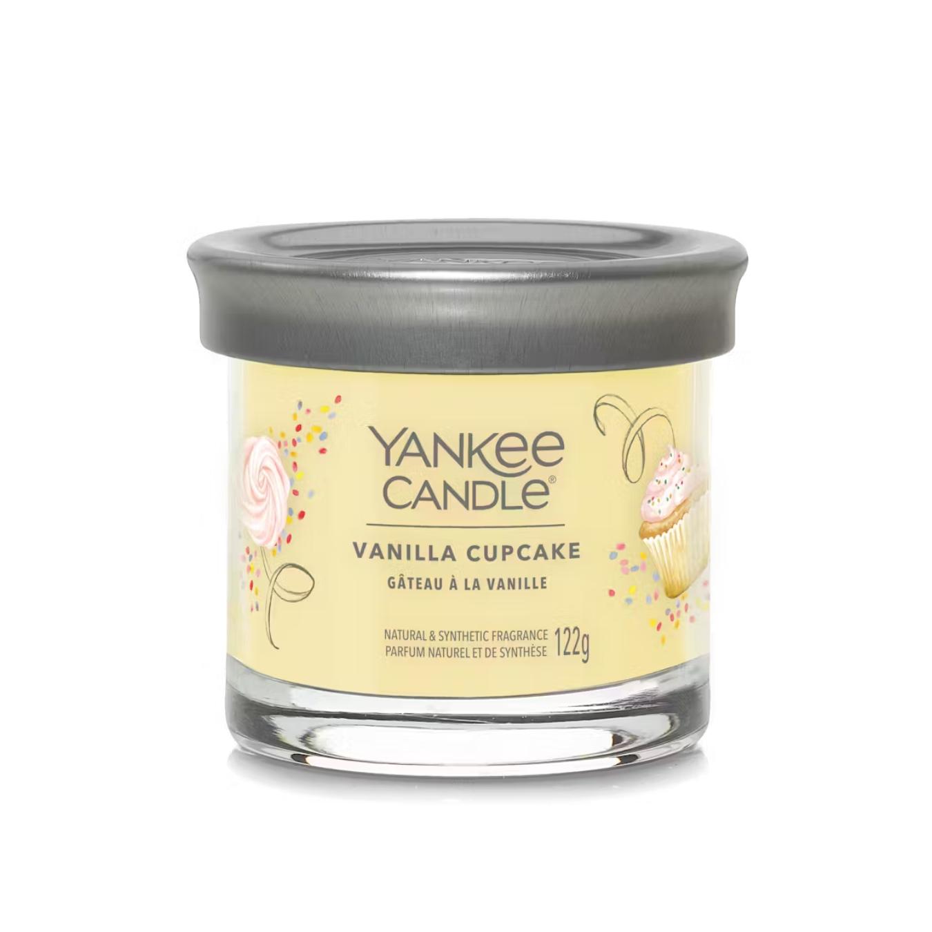 Candles Signature Tumbler Vanilla Cupcake
