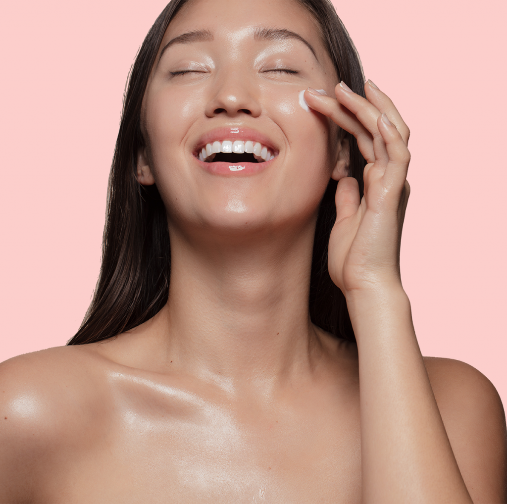 Slugging: cos’è e come funziona la nuova tendenza skincare coreana.