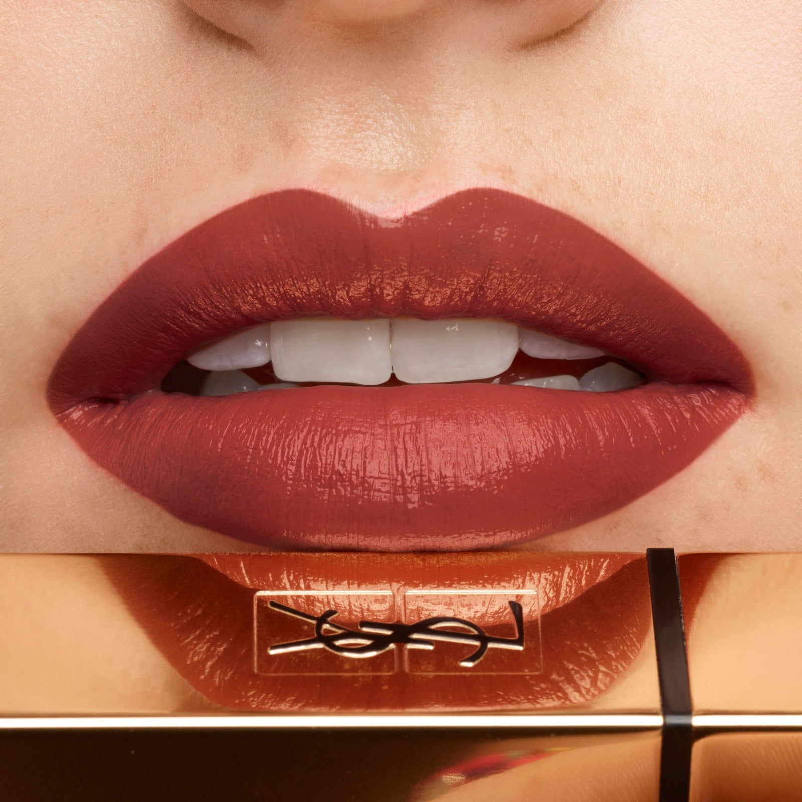 Rouge Pur Couture Satinato