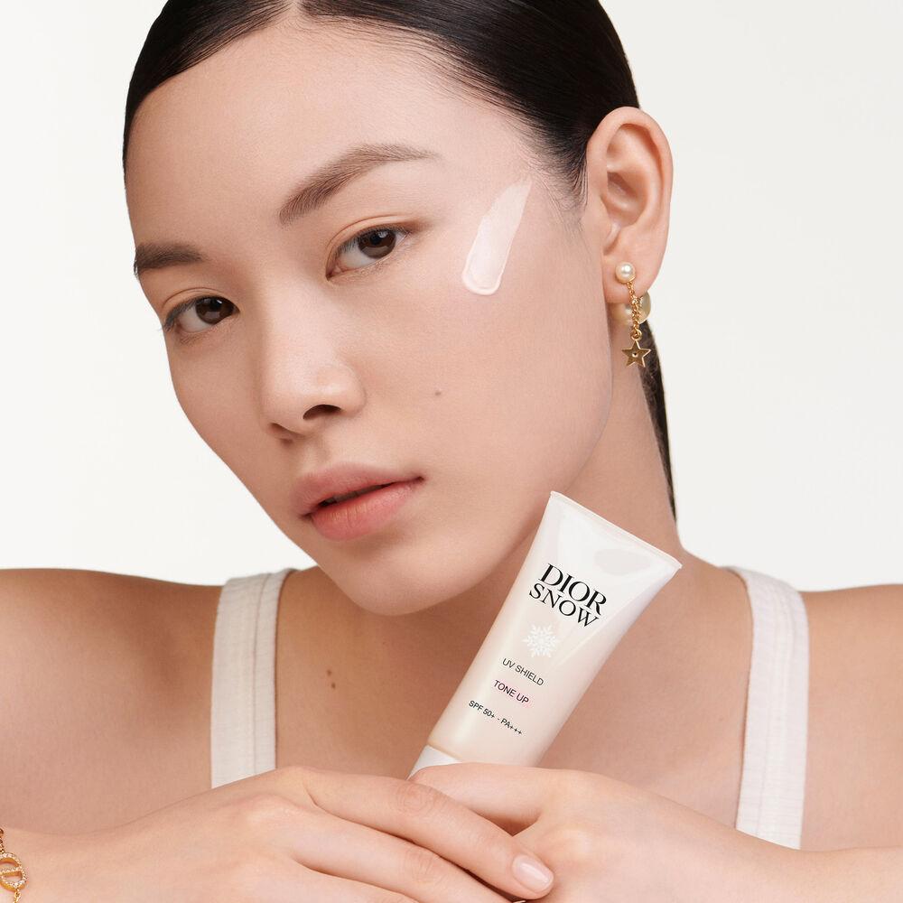 Diorsnow UV Shield Tone Up SPF50