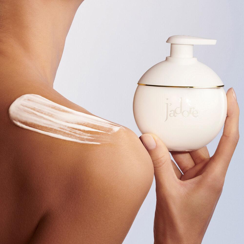 J’adore Les Adorables Latte Corpo