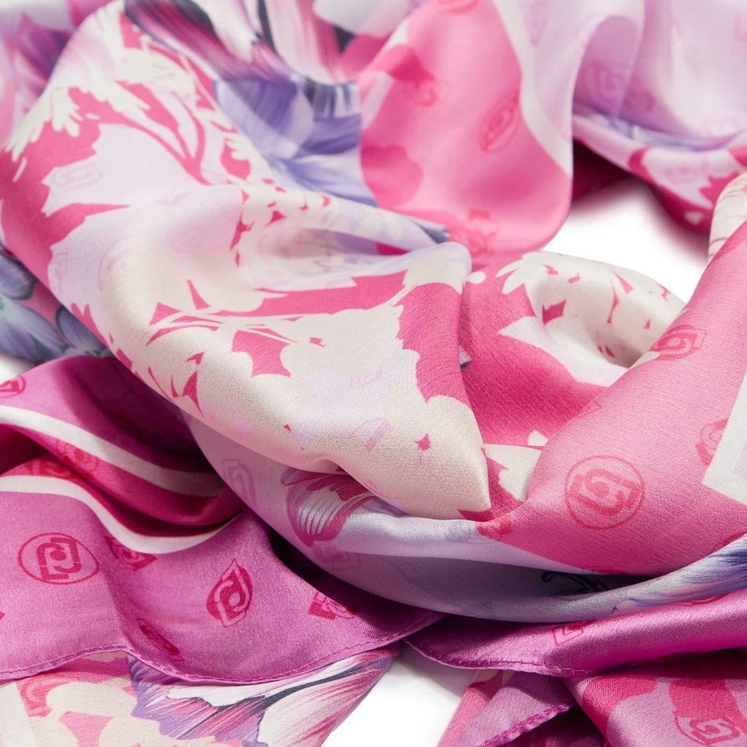 Foulard in Tessuto Fluido