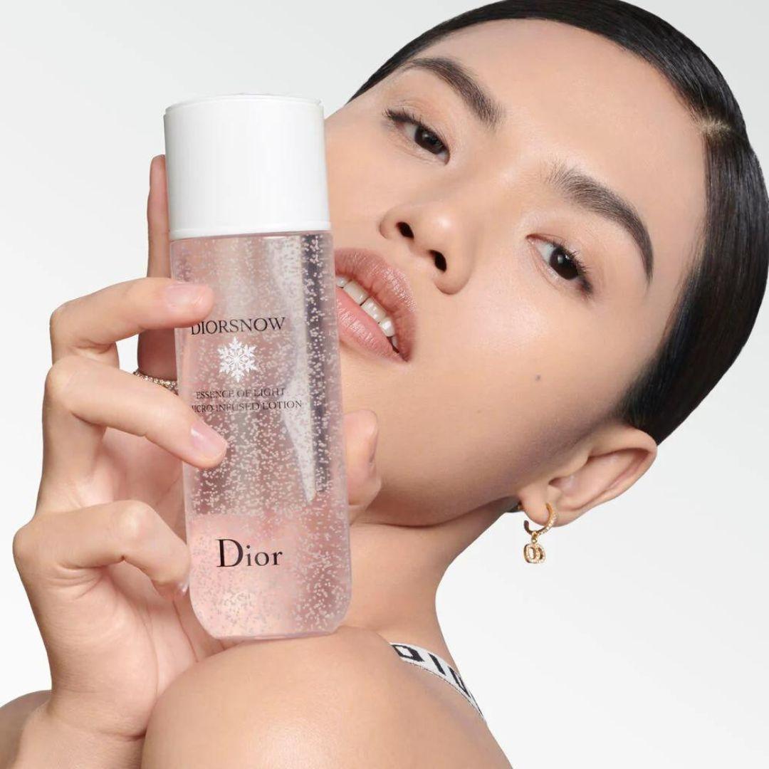 Diorsnow Essence of Light Lozione Micro-Infusa