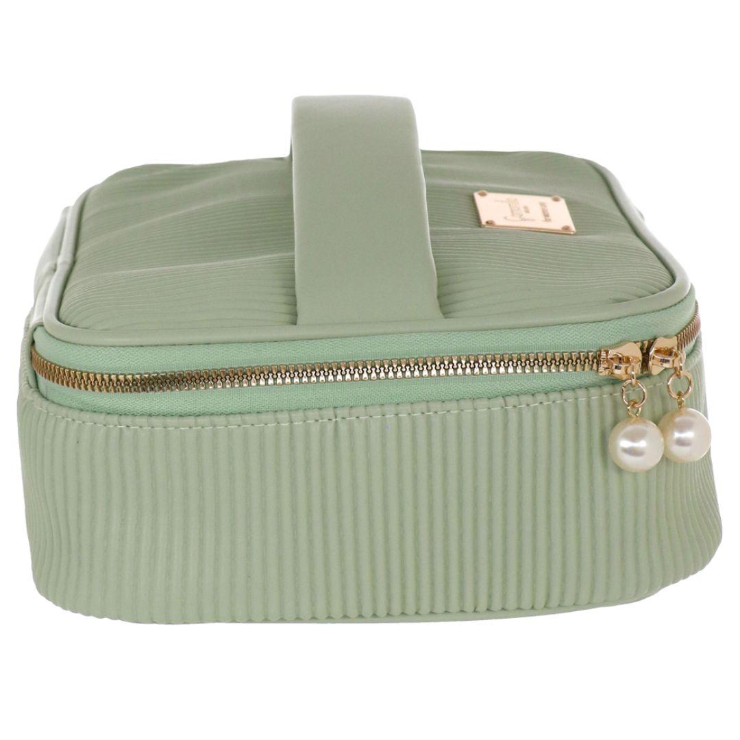 Travel Case M