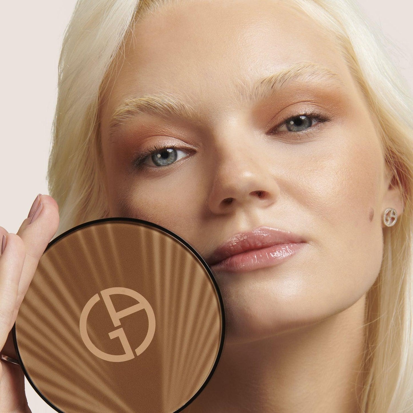 Luminous Silk Glow Bronzer