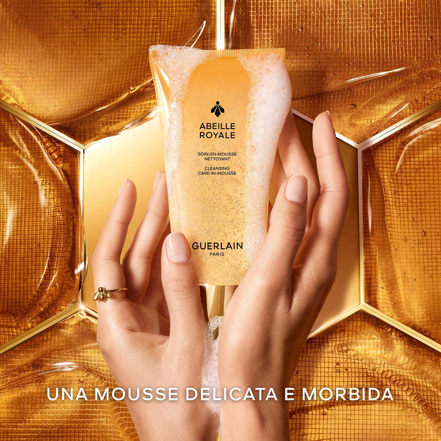 Abeille Royale Cleansing Care-in-Mousse