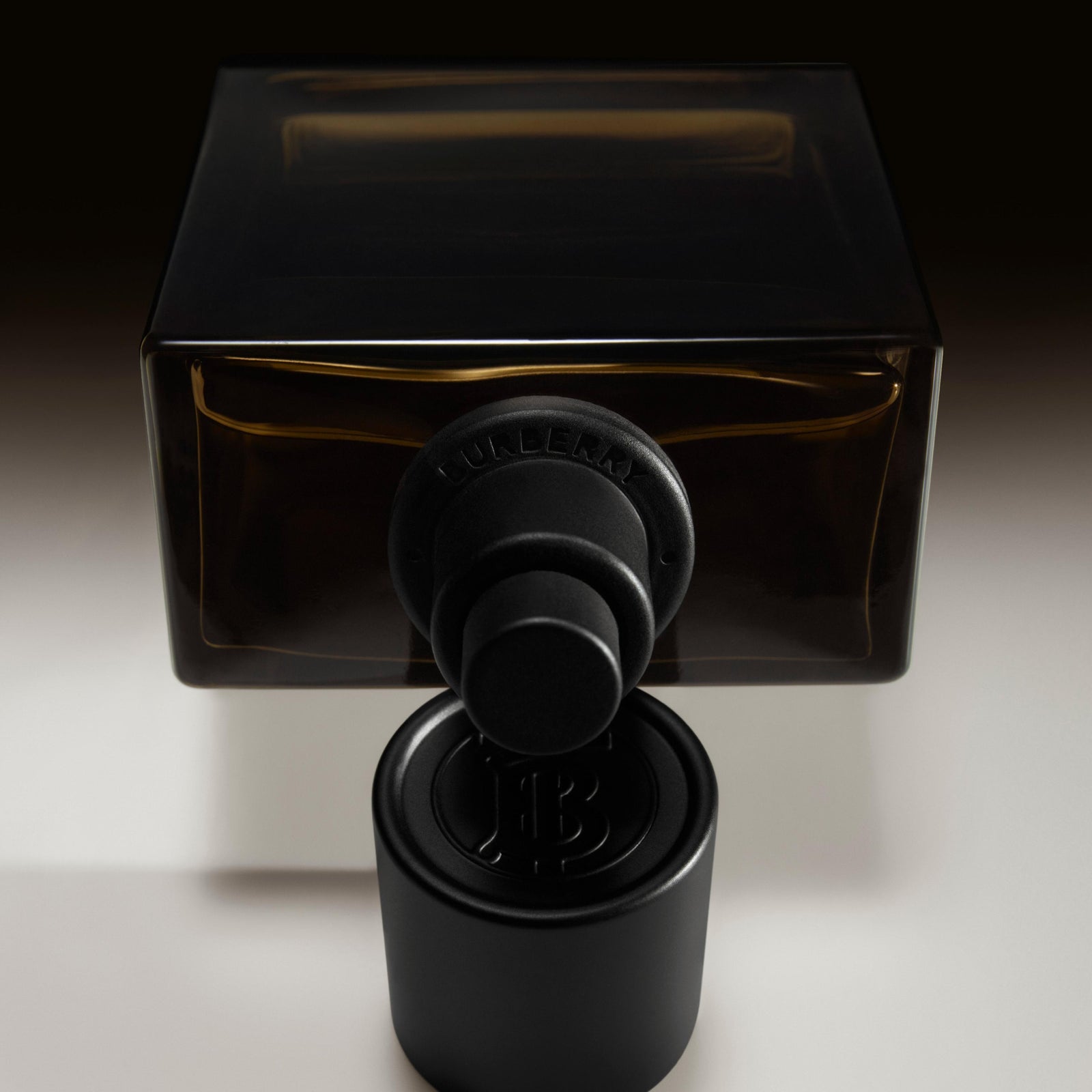 Burberry Hero Parfum Intense Ricarica