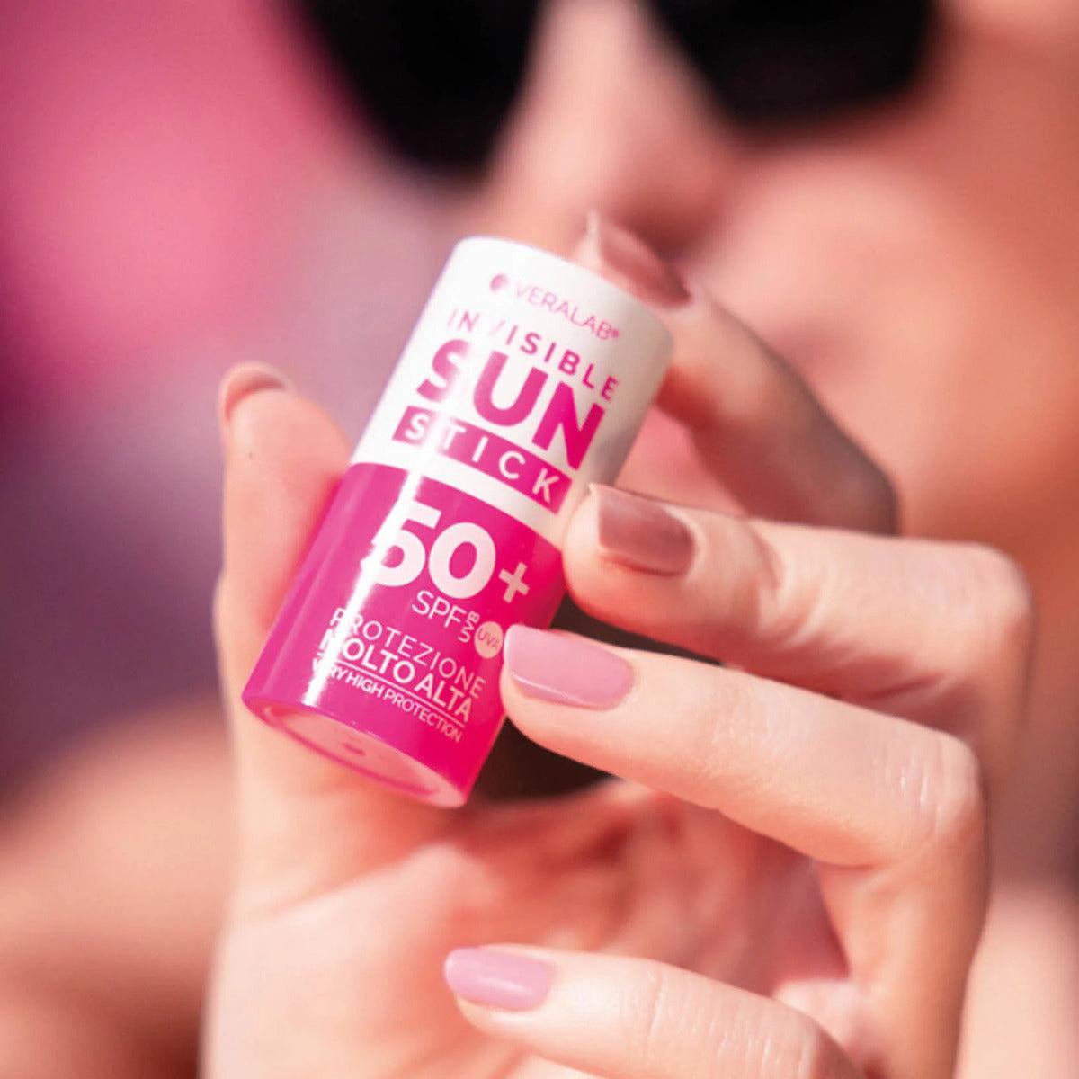 INVISIBLE SUN STICK Stick Solare Protettivo SPF50+