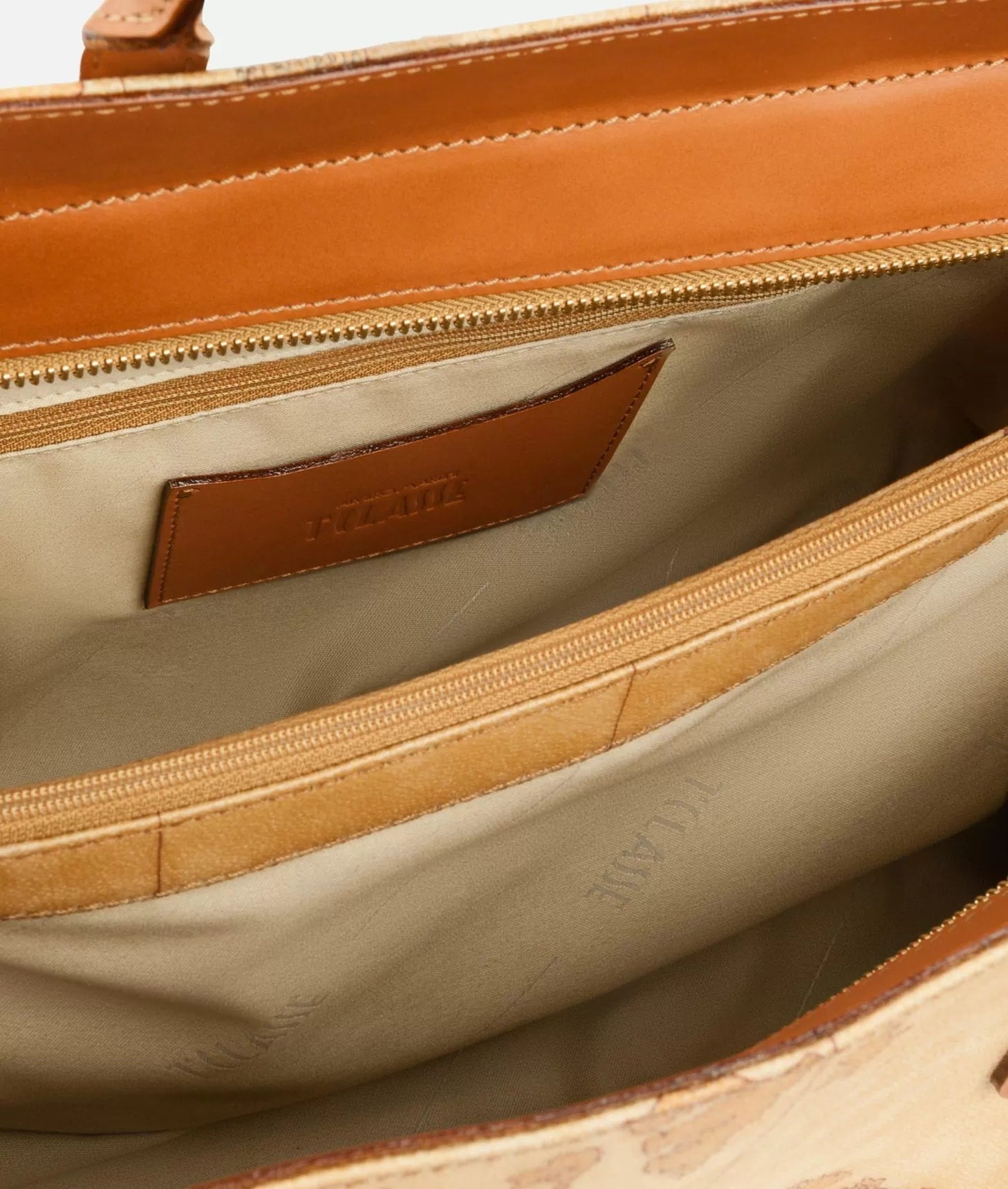 Geo Classic Borsa media a mano