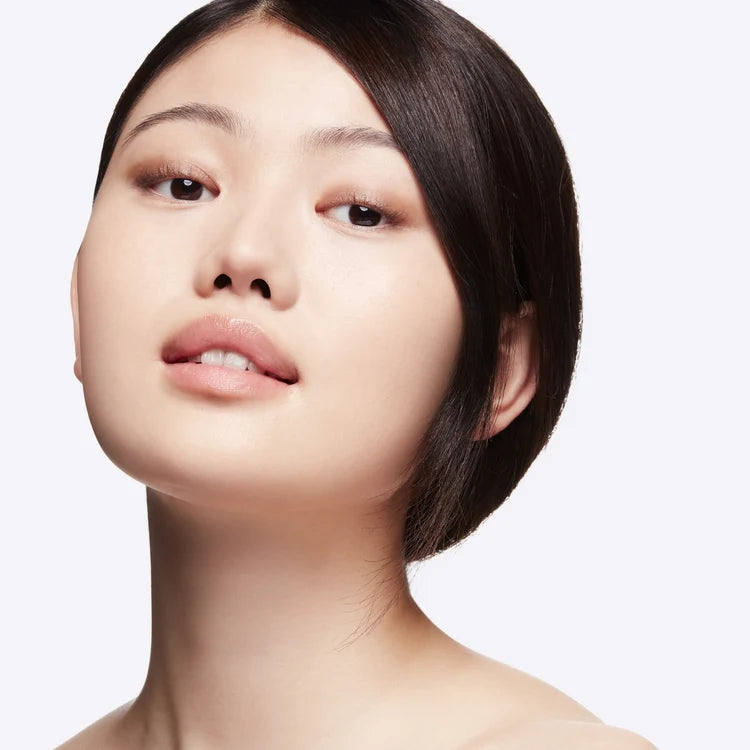 Studio Radiance Moisturizing + Illuminating Silky Primer
