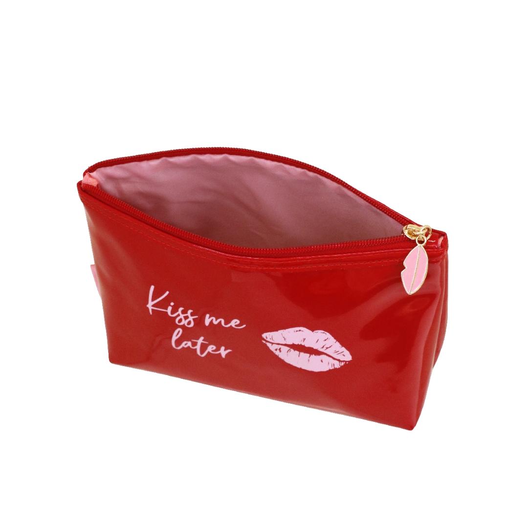 Busta M Beauty Kiss Me Later