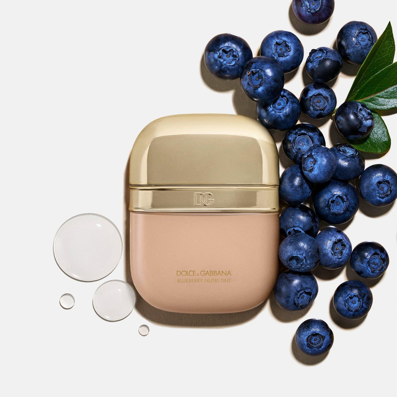 Blueberry Nutri-Tint Crema colorata idratante e illuminante per la pelle