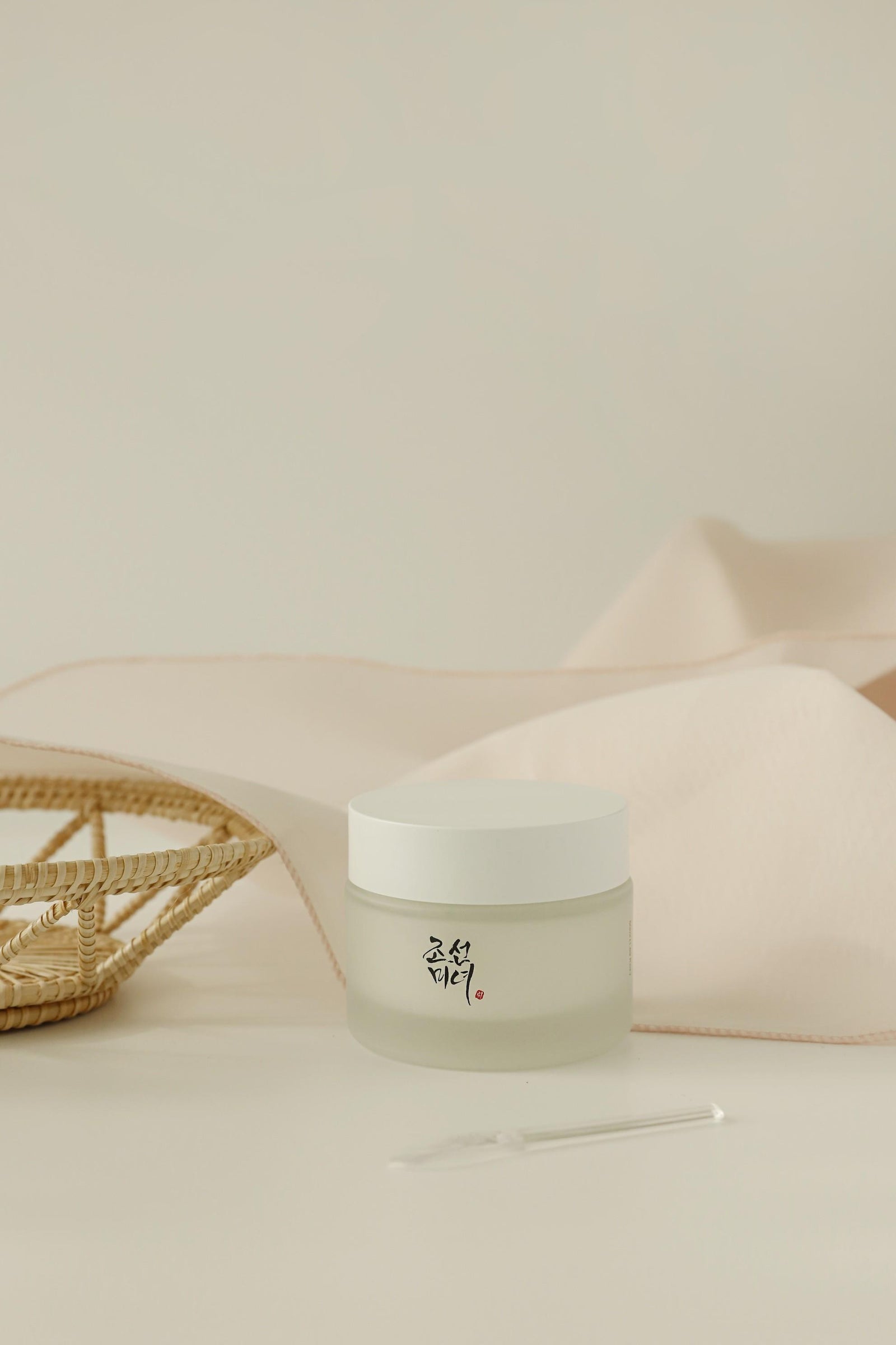 Dynasty Cream