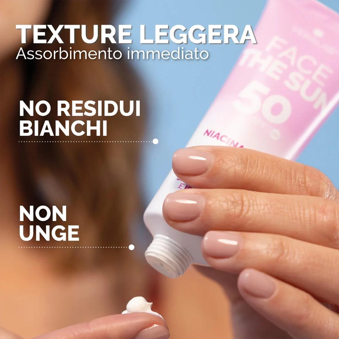 FACE THE SUN NIACINAMIDE Crema viso SPF50 con attivi sebo-control e idratanti