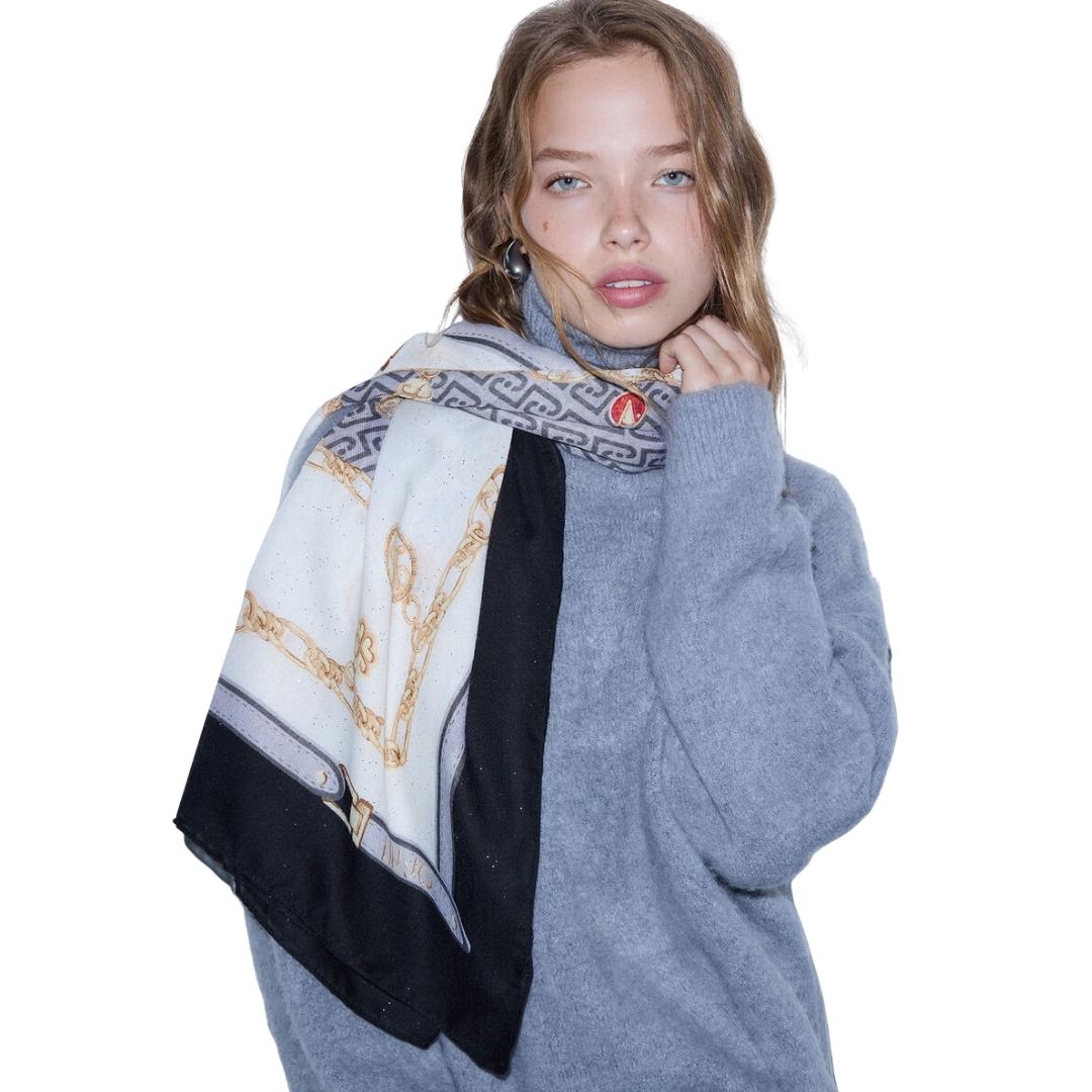 Foulard Grande con Stampa Charms