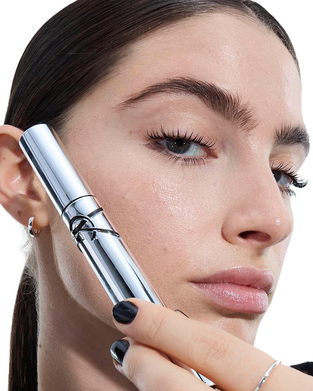 Mascara LASH LATEX - Mascara allungante volume definito