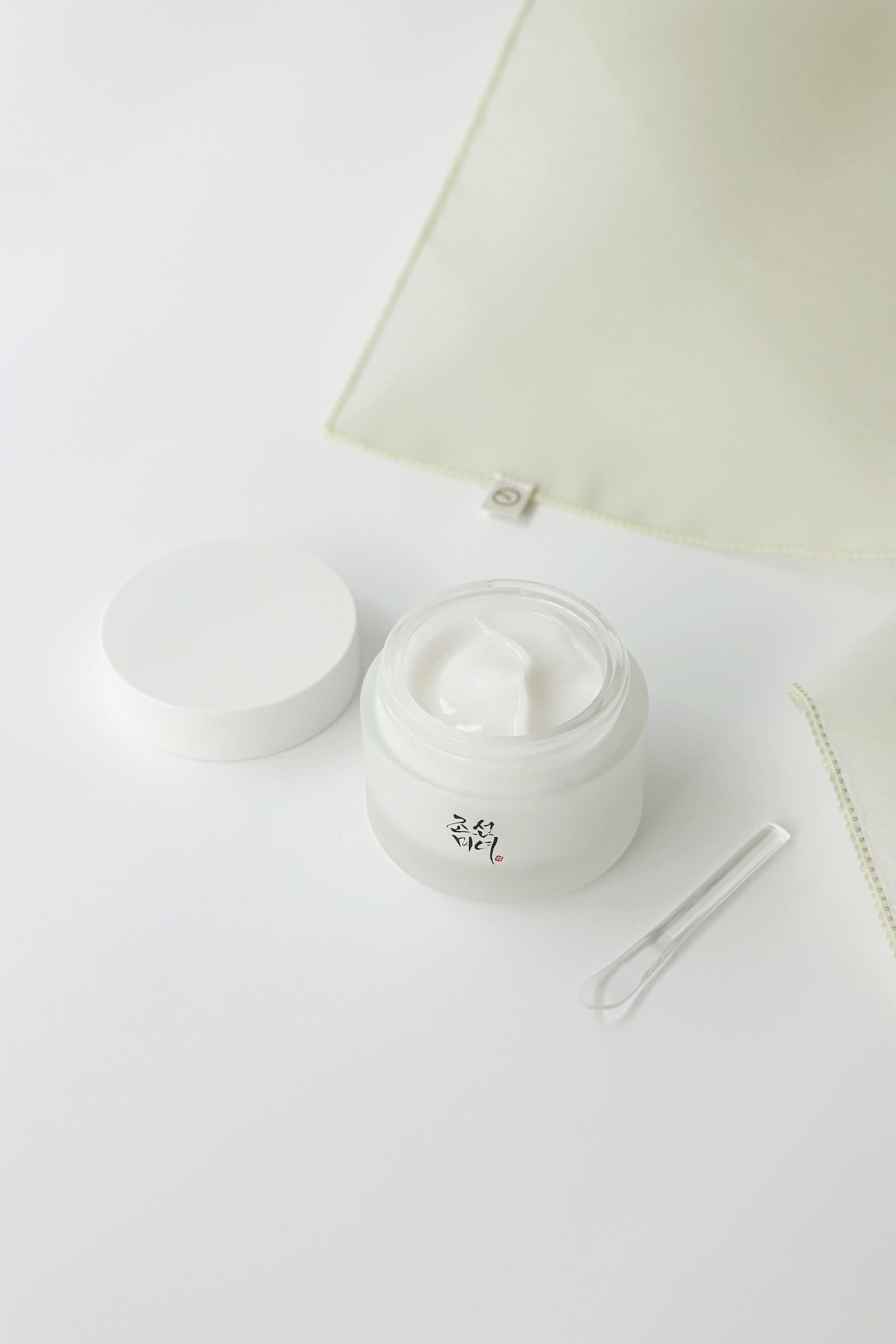Dynasty Cream