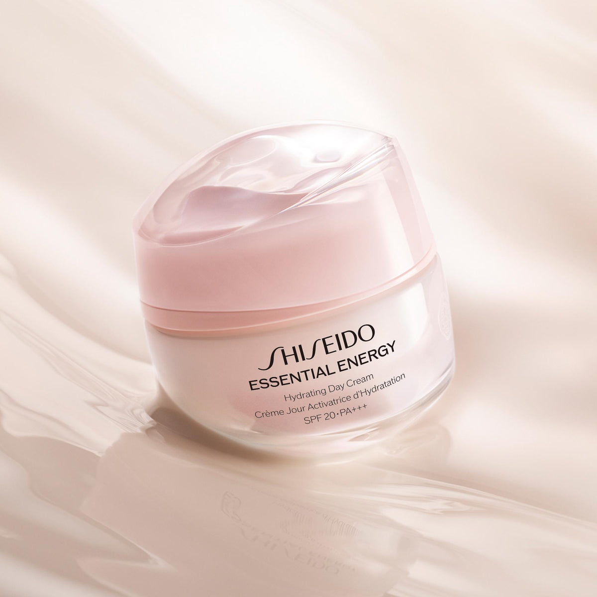 Essential Energy Hydrating Day Cream SPF20