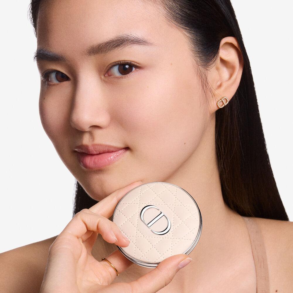 Dior Forever Nude Radiant Filter