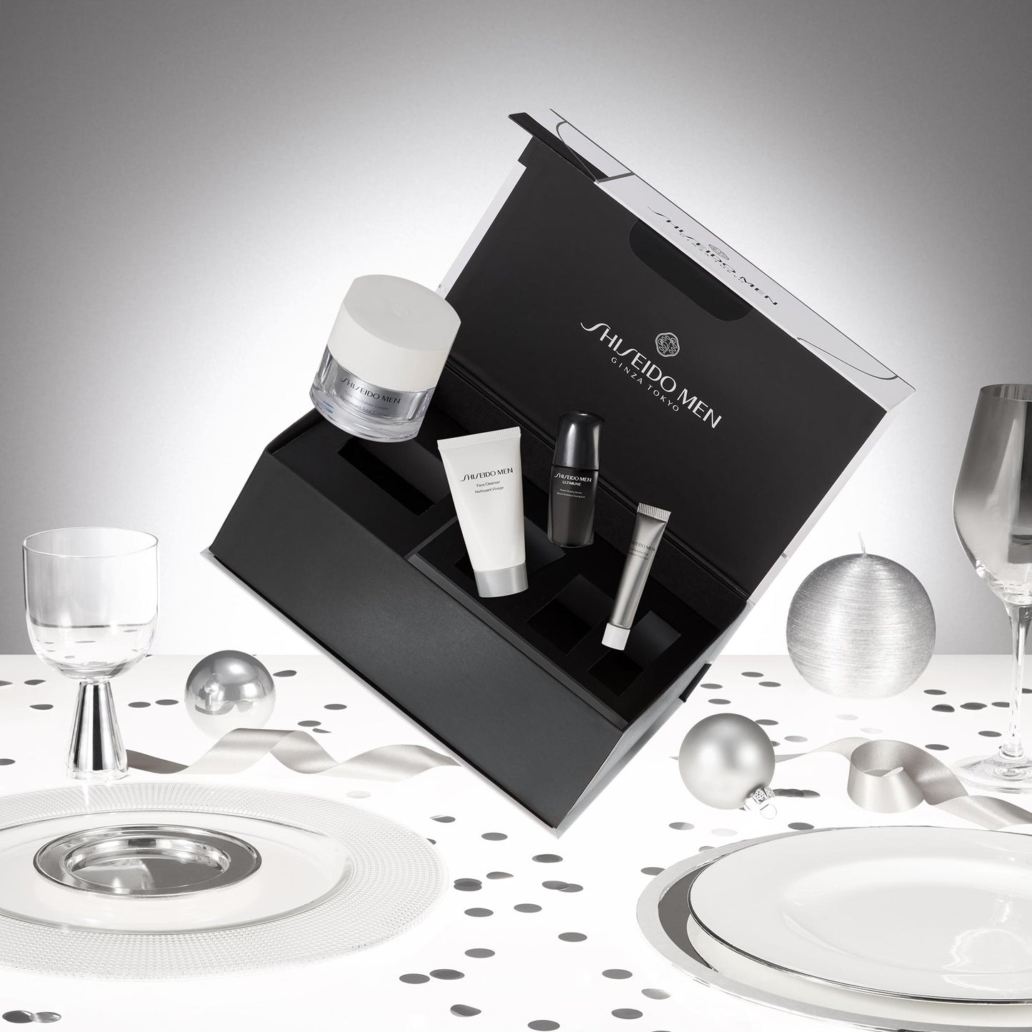 Cofanetto Shiseido Men Total Revitalizer Holiday Kit