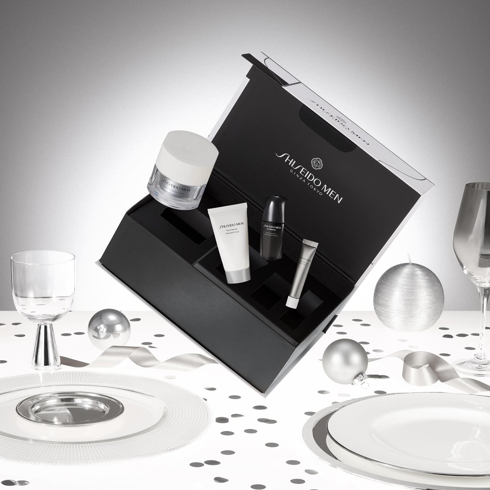 Cofanetto Shiseido Men Total Revitalizer Holiday Kit