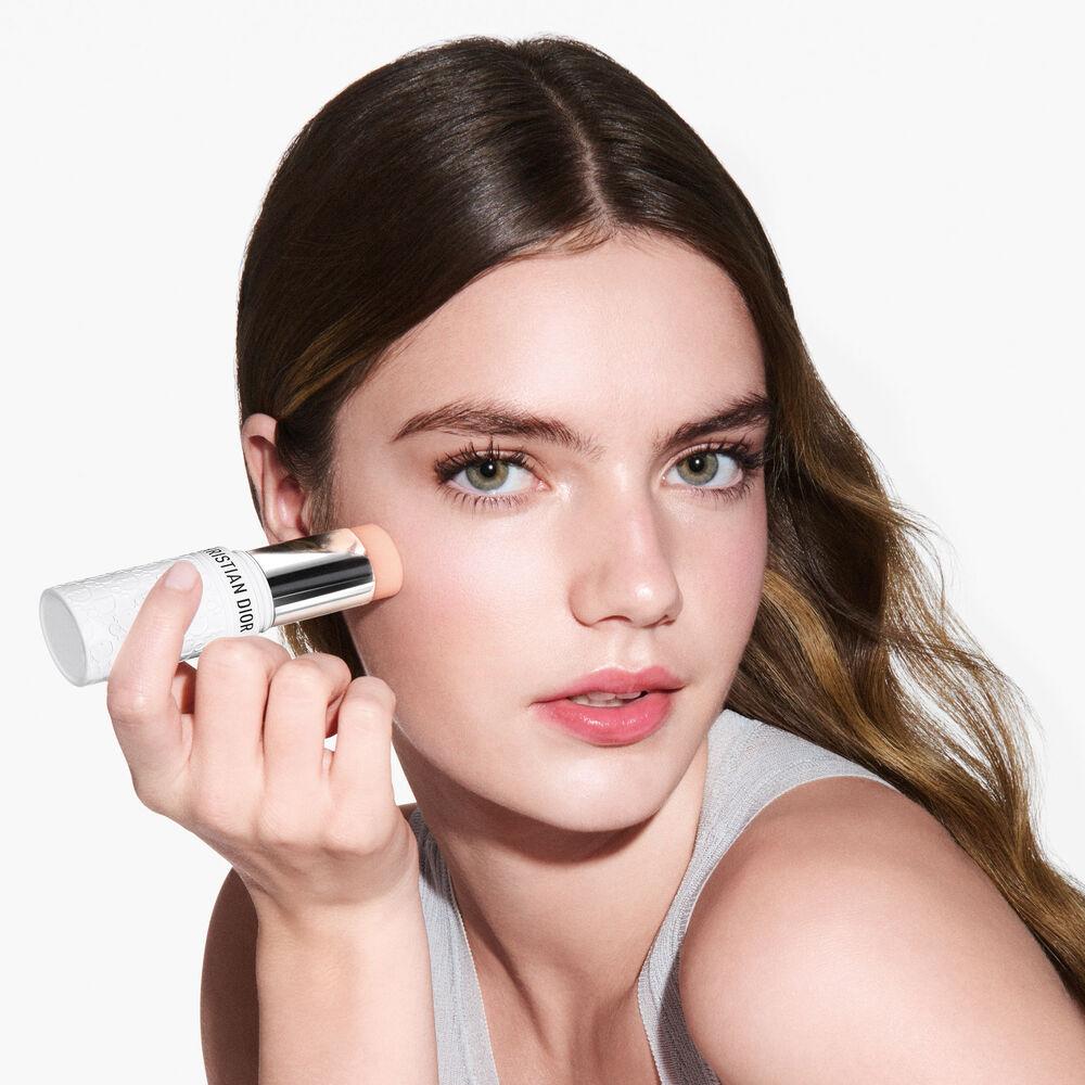 Le Stick UV Invisible Matifiant SPF50 PA++++
